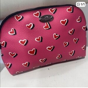 New with tags Coach Harley Valentines Makeup Bag F52685